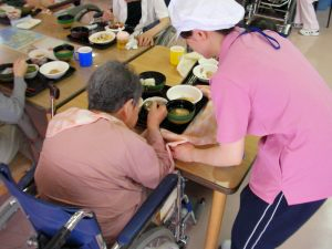 食事環境の設定(作業療法士)
